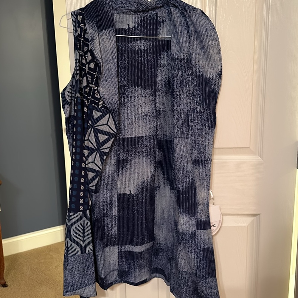 Ladies Dress Length Reversible Vest - Size Medium - Picture 7 of 7